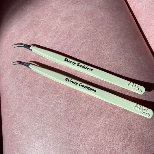Skinny Goddess Isolation Tweezer