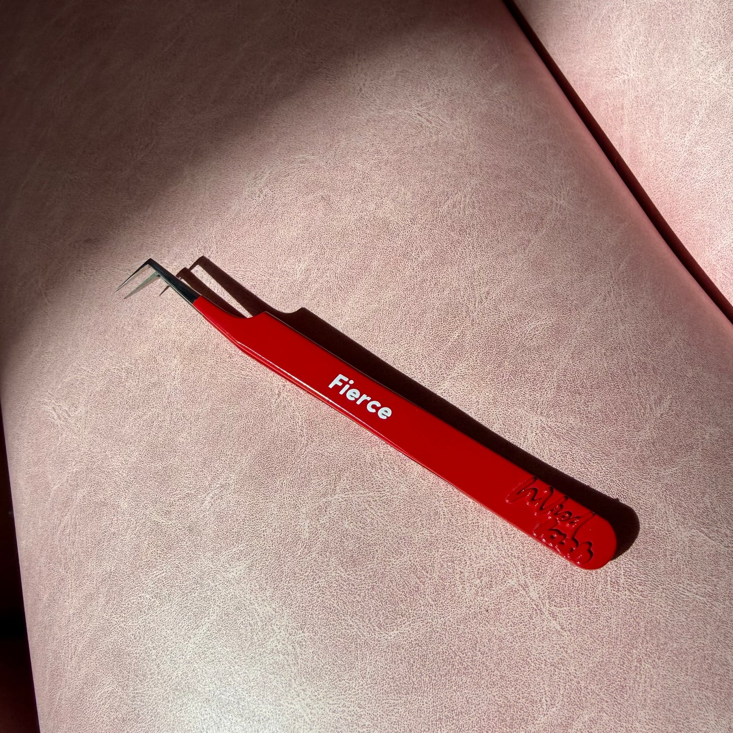 “Fierce” Volume tweezer-FIBER TIP
